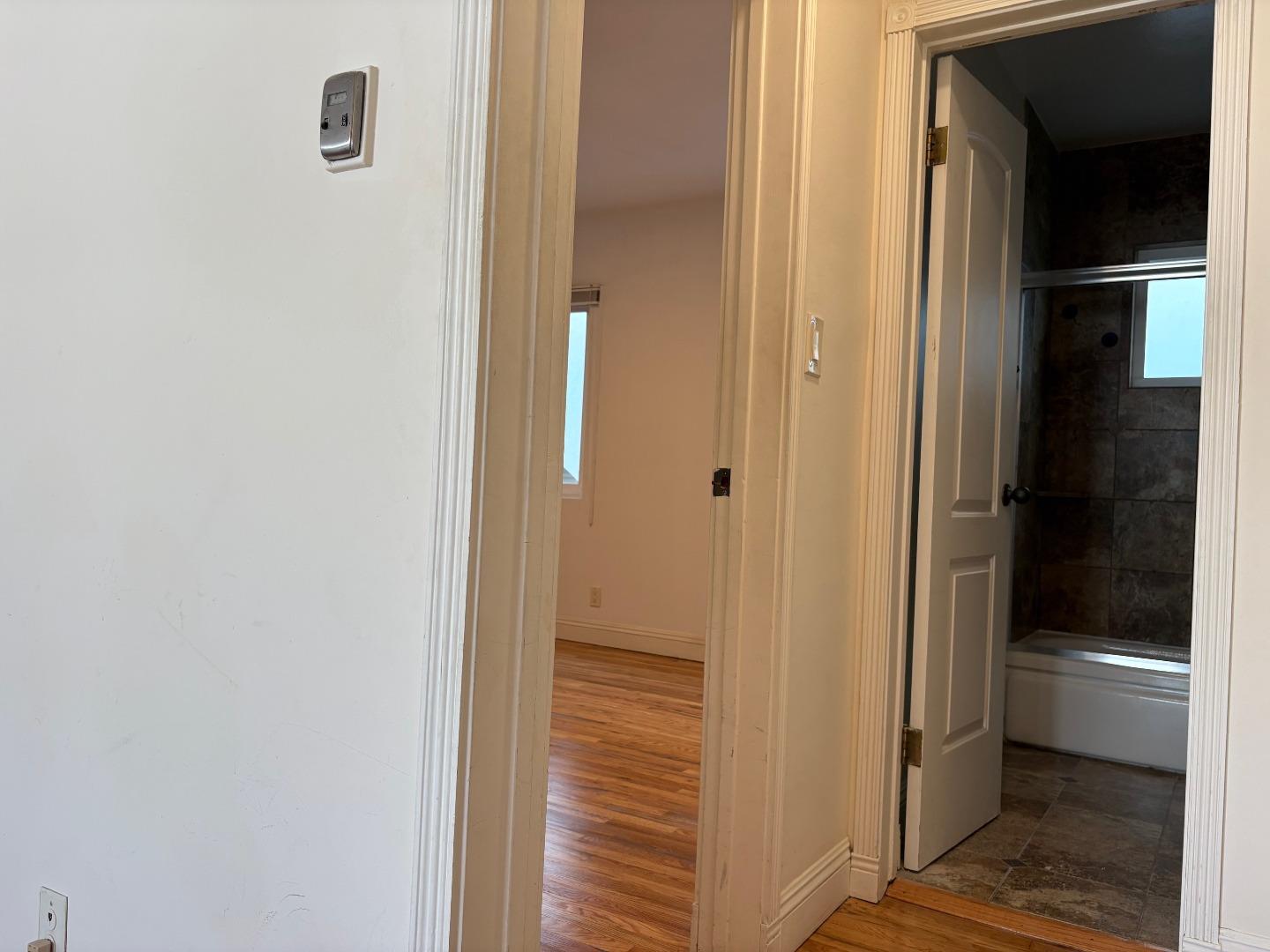 Detail Gallery Image 14 of 20 For 11719 Mayfield Ave #6,  Los Angeles,  CA 90049 - 1 Beds | 1 Baths