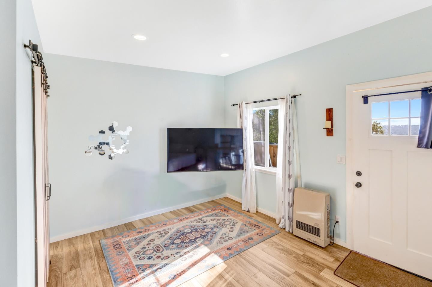 Detail Gallery Image 32 of 36 For 1171 Presidio Blvd, Pacific Grove,  CA 93950 - 3 Beds | 2 Baths