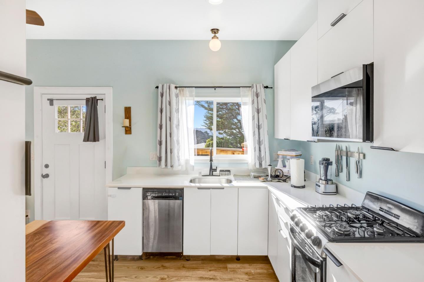 Detail Gallery Image 33 of 36 For 1171 Presidio Blvd, Pacific Grove,  CA 93950 - 3 Beds | 2 Baths