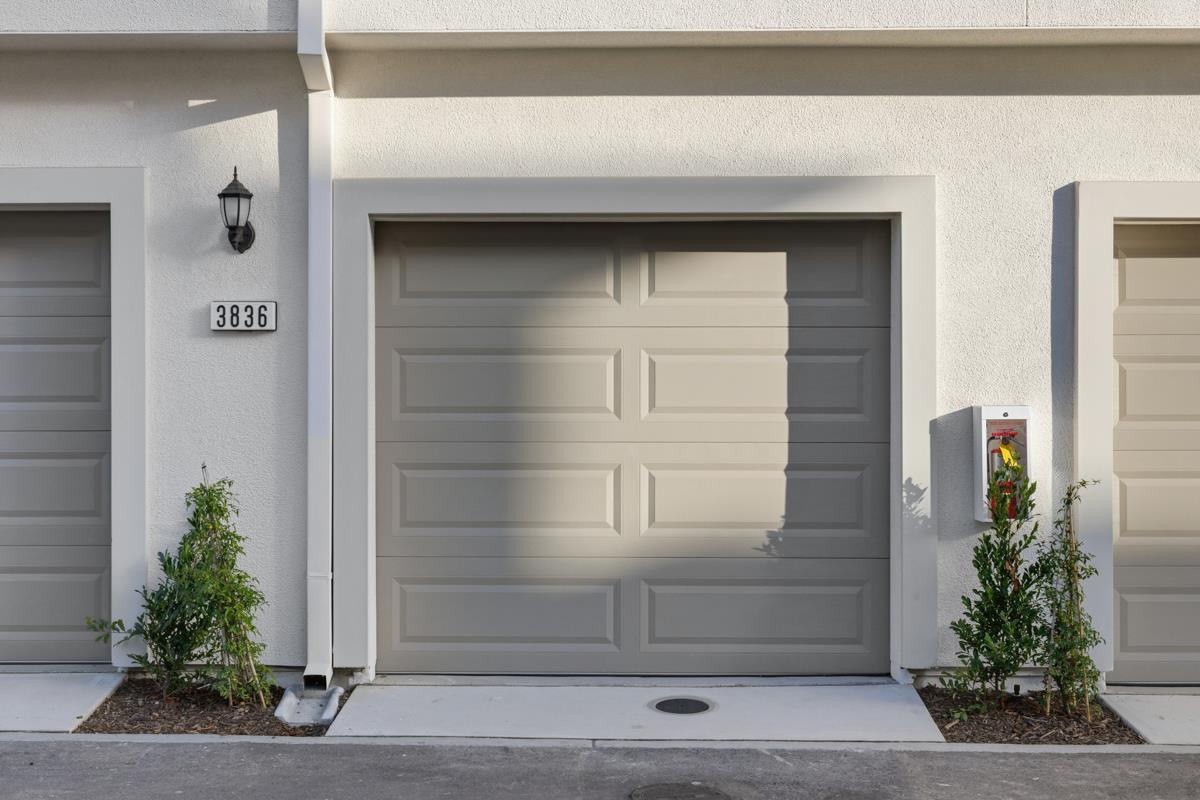 Detail Gallery Image 2 of 39 For 3836 Norbridge Ave, Castro Valley,  CA 94546 - 3 Beds | 3 Baths