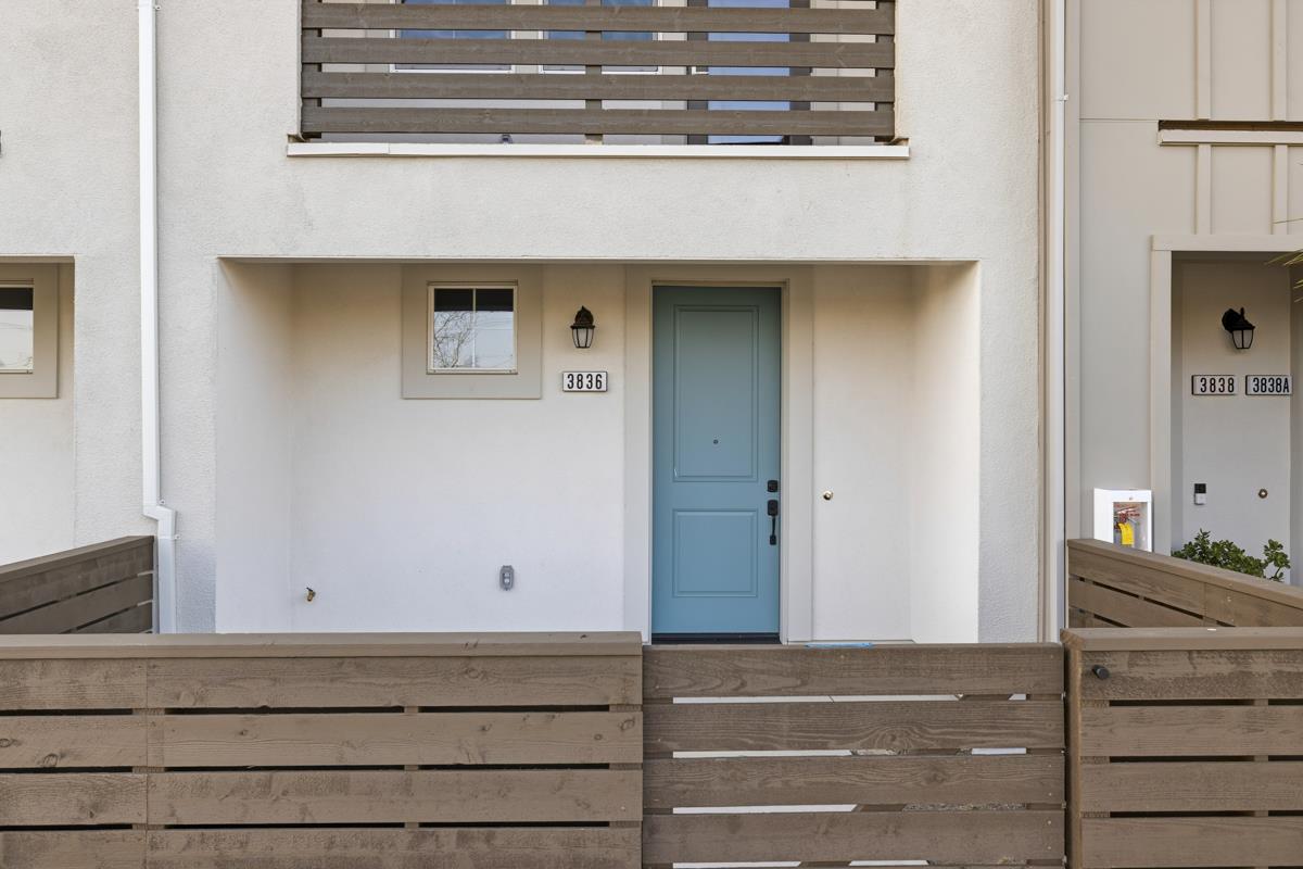 Detail Gallery Image 3 of 39 For 3836 Norbridge Ave, Castro Valley,  CA 94546 - 3 Beds | 3 Baths