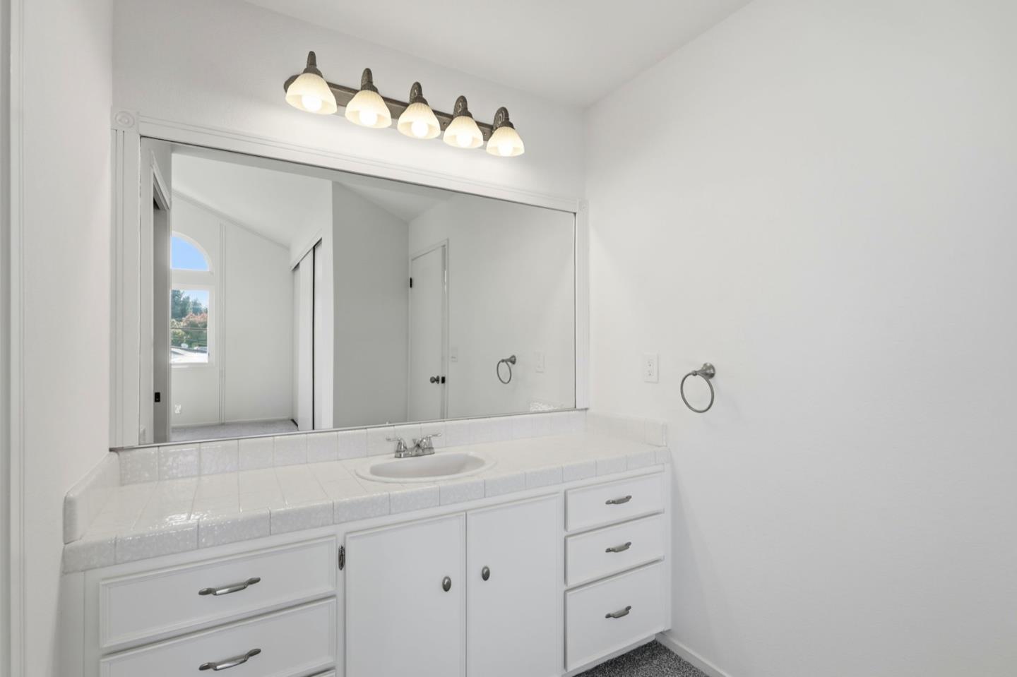 Detail Gallery Image 14 of 28 For 4212 Gull Cove Way, Capitola,  CA 95010 - 2 Beds | 2/1 Baths