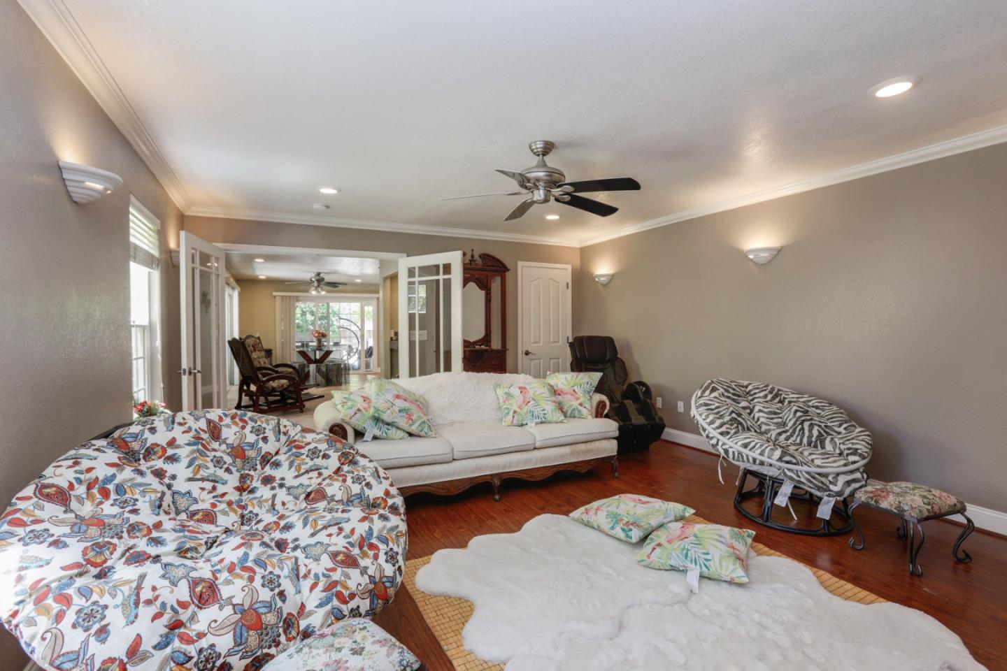 Detail Gallery Image 10 of 33 For 60 Monte Vista Way, Gilroy,  CA 95020 - 4 Beds | 2/1 Baths