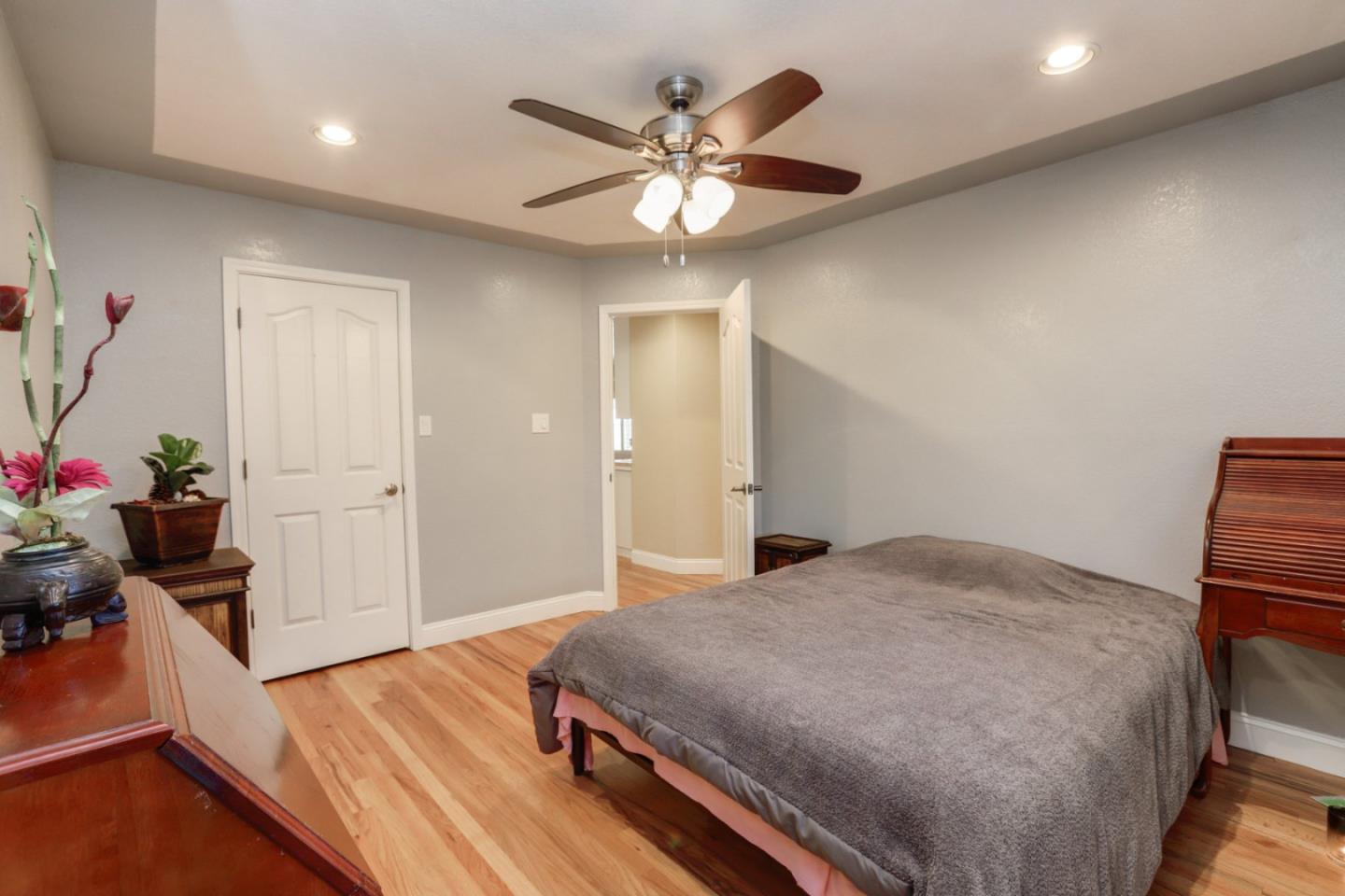 Detail Gallery Image 16 of 33 For 60 Monte Vista Way, Gilroy,  CA 95020 - 4 Beds | 2/1 Baths