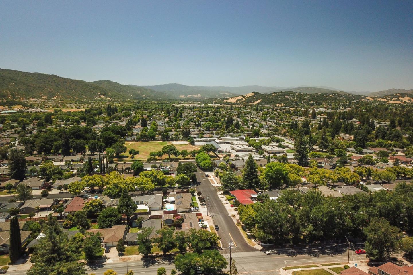 Detail Gallery Image 32 of 33 For 60 Monte Vista Way, Gilroy,  CA 95020 - 4 Beds | 2/1 Baths