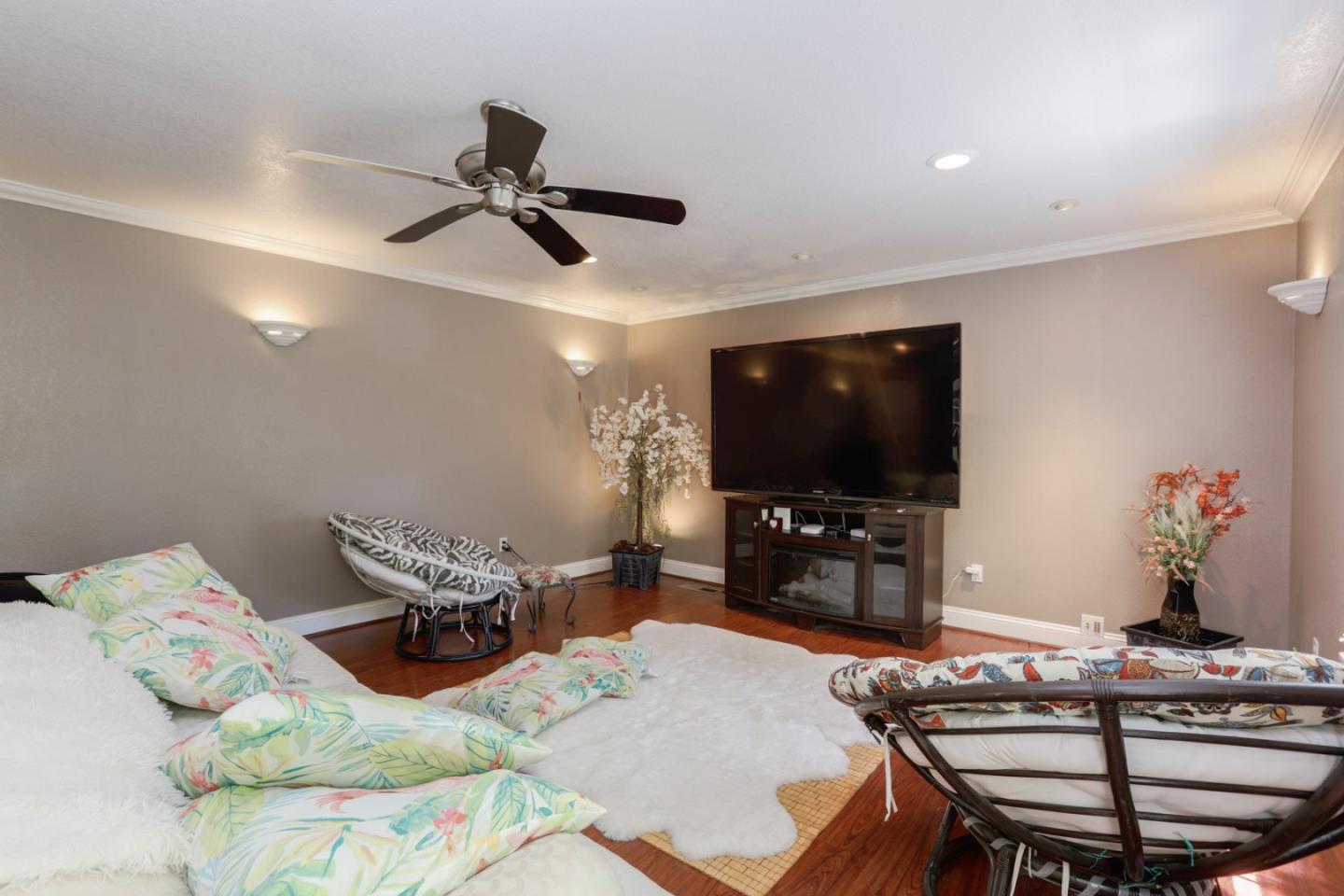 Detail Gallery Image 9 of 33 For 60 Monte Vista Way, Gilroy,  CA 95020 - 4 Beds | 2/1 Baths