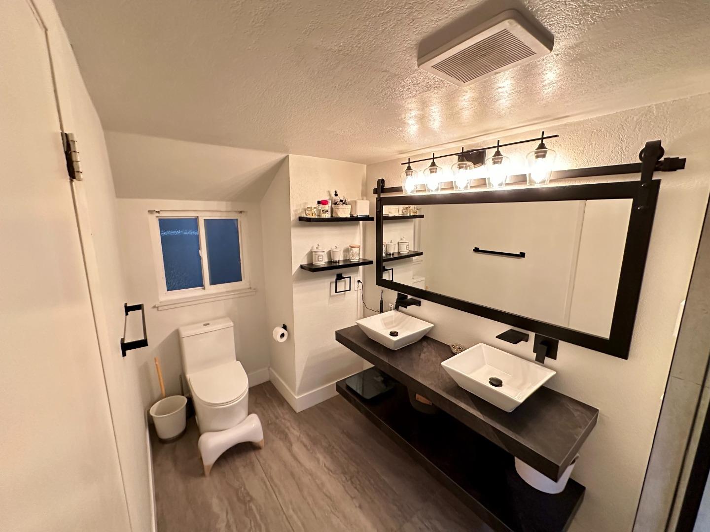 Detail Gallery Image 8 of 18 For 833 S San Thomas Aquino Rd #L,  Campbell,  CA 95008 - 2 Beds | 2 Baths