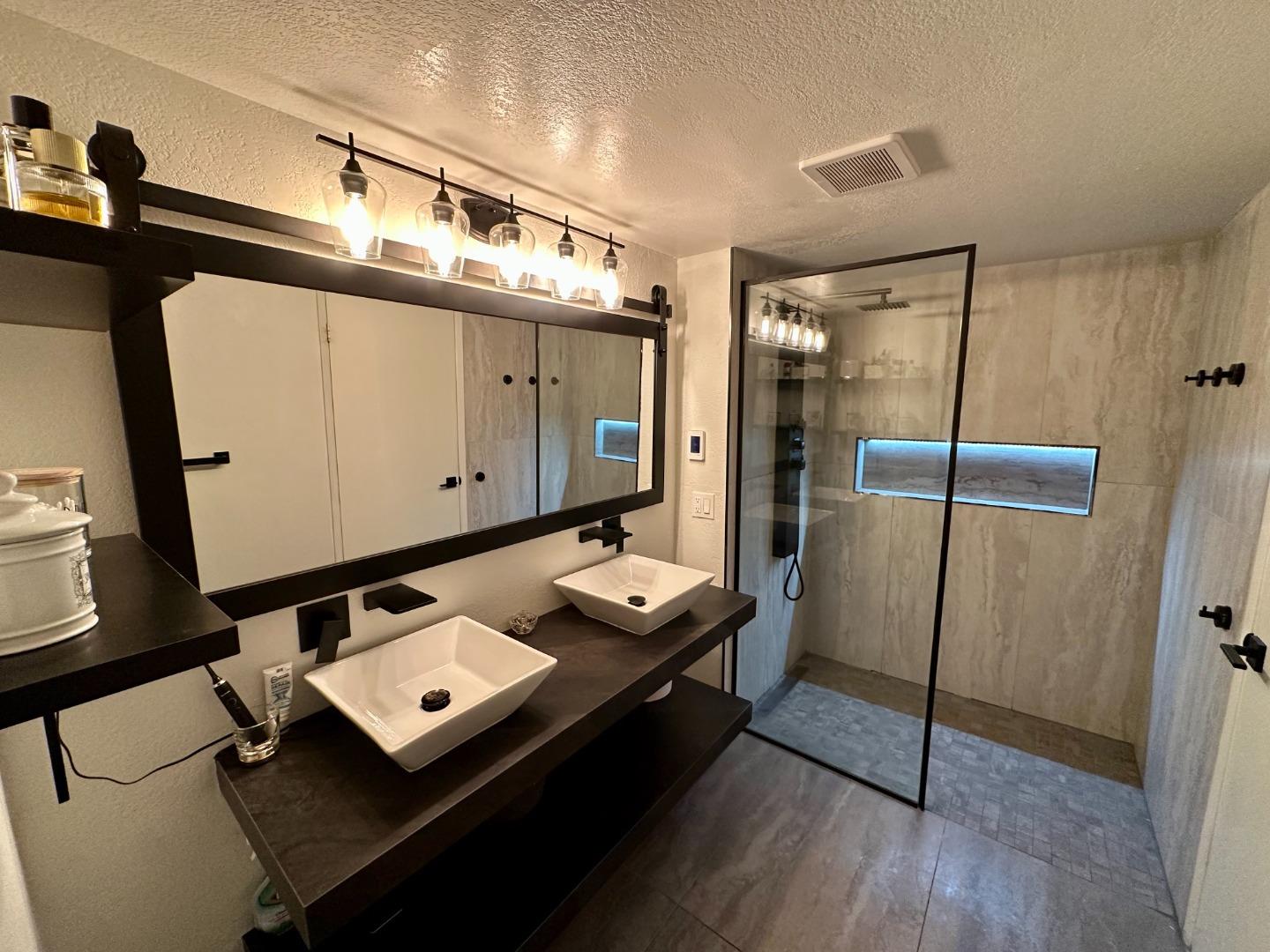 Detail Gallery Image 9 of 18 For 833 S San Thomas Aquino Rd #L,  Campbell,  CA 95008 - 2 Beds | 2 Baths