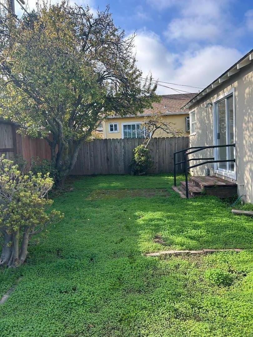 Detail Gallery Image 3 of 9 For 231 Paramount Dr, Millbrae,  CA 94030 - 2 Beds | 1 Baths