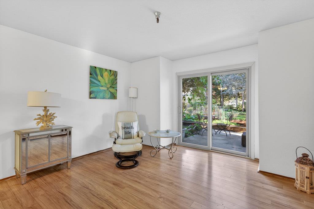 Detail Gallery Image 14 of 22 For 121 Vista Prieta, Santa Cruz,  CA 95062 - 2 Beds | 1 Baths