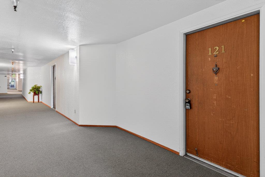 Detail Gallery Image 7 of 22 For 121 Vista Prieta, Santa Cruz,  CA 95062 - 2 Beds | 1 Baths