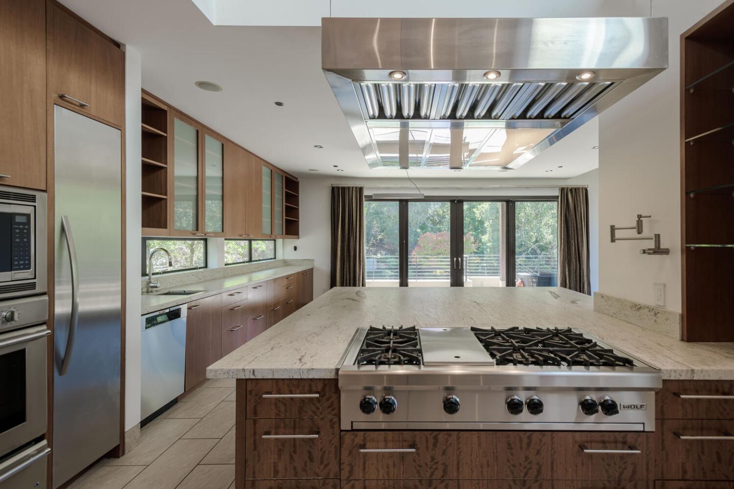 Detail Gallery Image 12 of 66 For 2510 Skyfarm Dr, Hillsborough,  CA 94010 - 5 Beds | 4/1 Baths