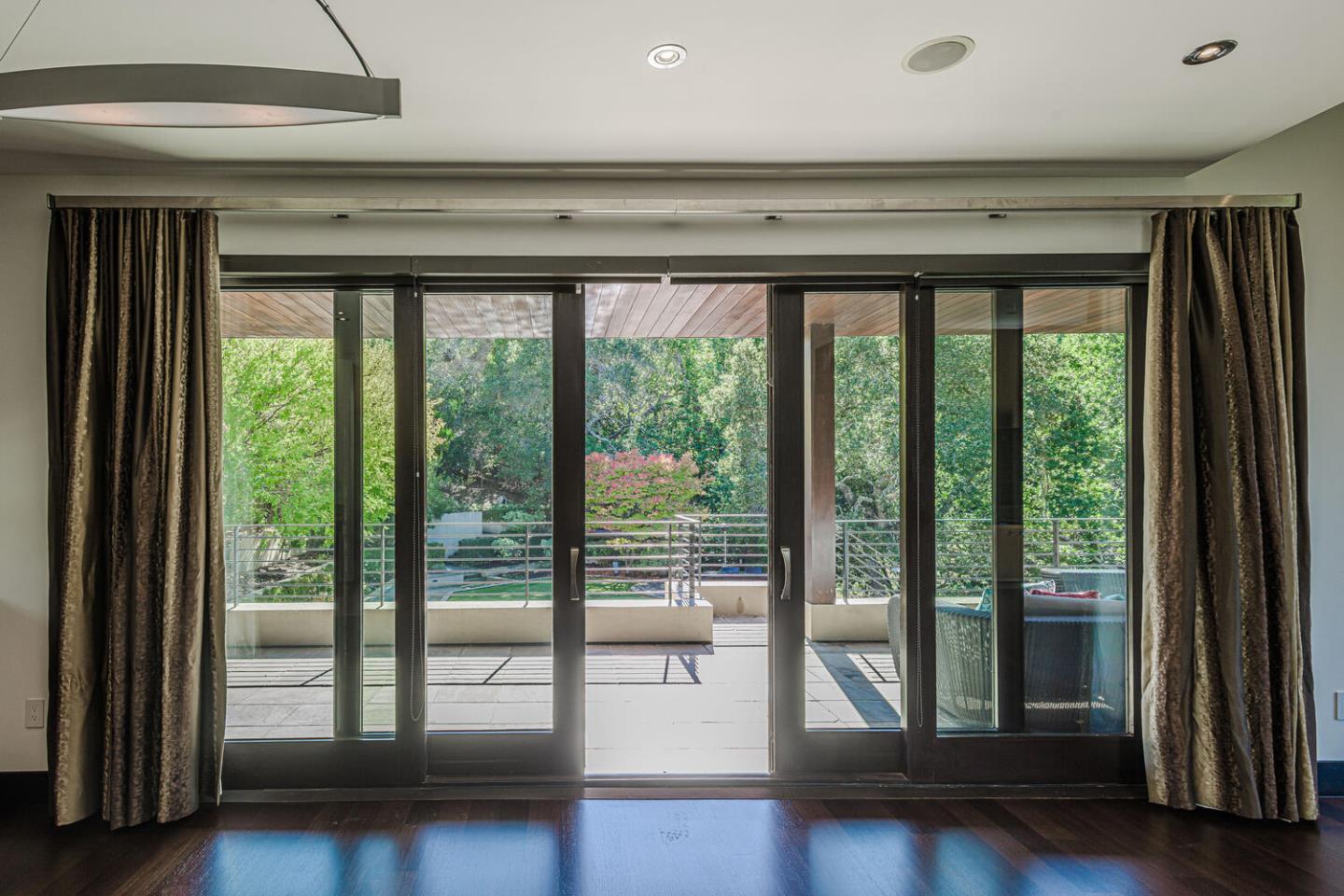 Detail Gallery Image 16 of 66 For 2510 Skyfarm Dr, Hillsborough,  CA 94010 - 5 Beds | 4/1 Baths