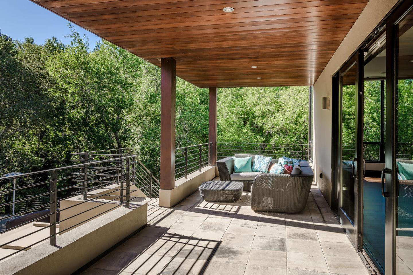 Detail Gallery Image 19 of 66 For 2510 Skyfarm Dr, Hillsborough,  CA 94010 - 5 Beds | 4/1 Baths