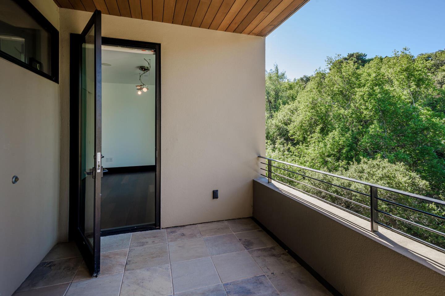 Detail Gallery Image 23 of 66 For 2510 Skyfarm Dr, Hillsborough,  CA 94010 - 5 Beds | 4/1 Baths