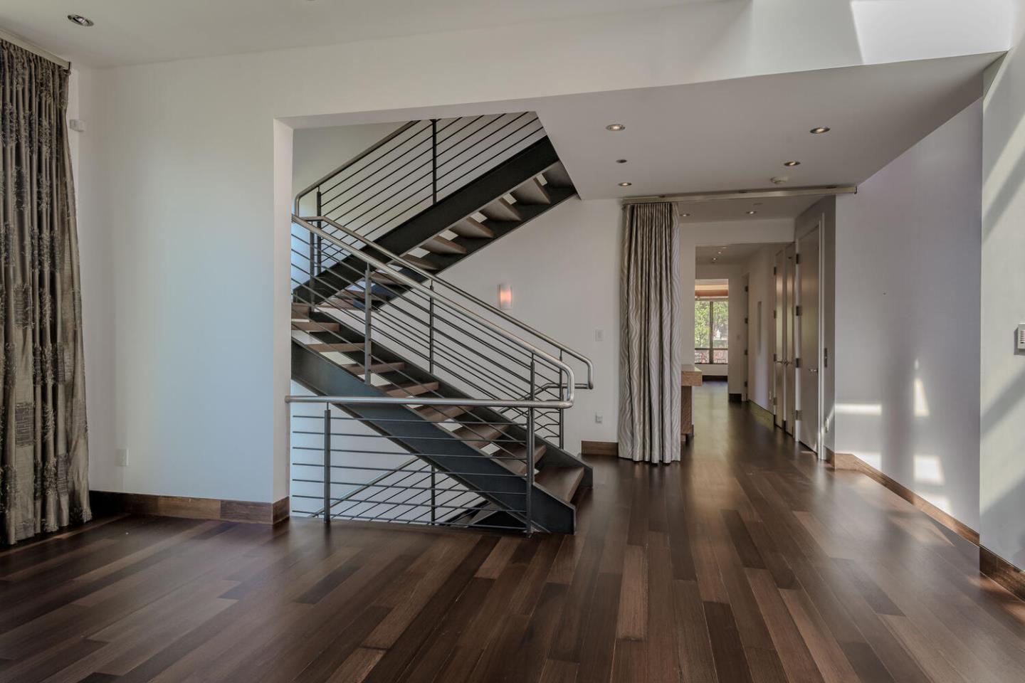 Detail Gallery Image 31 of 66 For 2510 Skyfarm Dr, Hillsborough,  CA 94010 - 5 Beds | 4/1 Baths