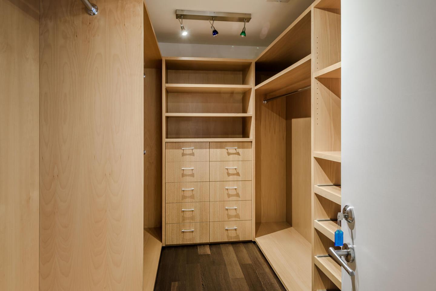 Detail Gallery Image 38 of 66 For 2510 Skyfarm Dr, Hillsborough,  CA 94010 - 5 Beds | 4/1 Baths