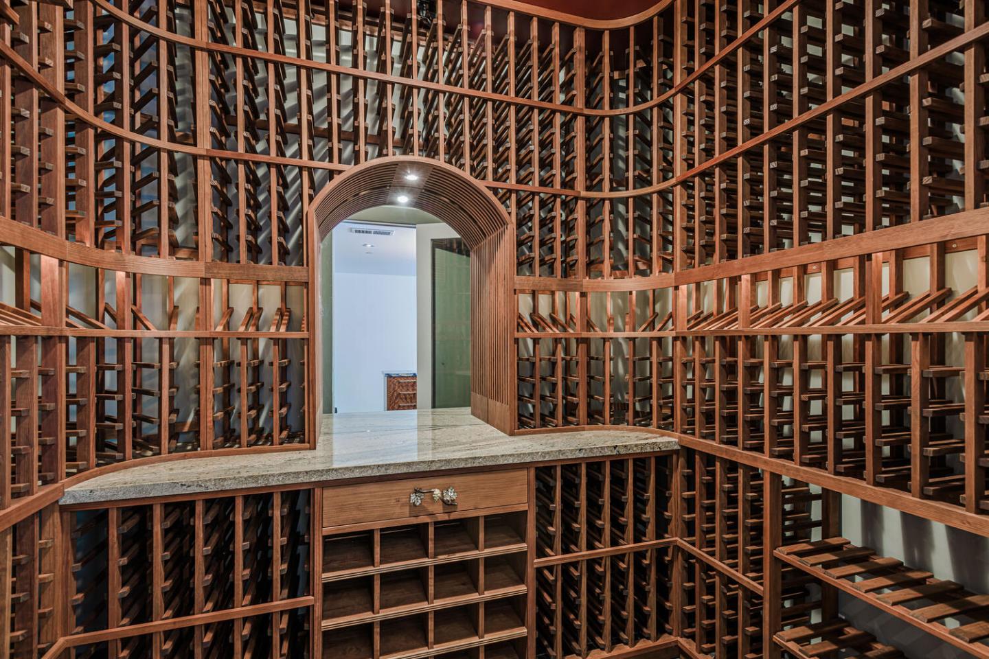 Detail Gallery Image 42 of 66 For 2510 Skyfarm Dr, Hillsborough,  CA 94010 - 5 Beds | 4/1 Baths