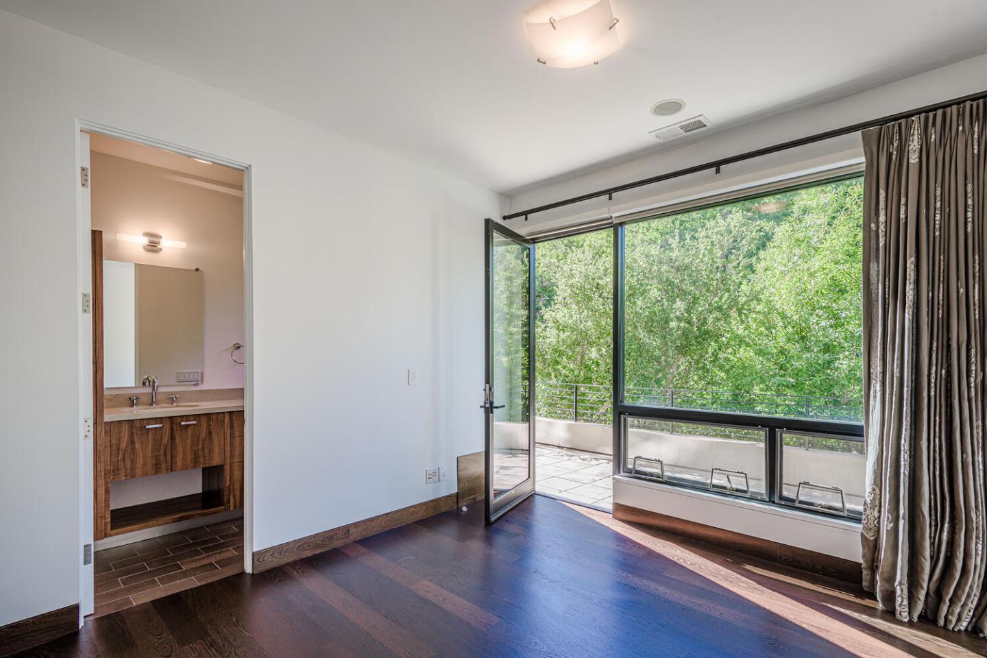 Detail Gallery Image 46 of 66 For 2510 Skyfarm Dr, Hillsborough,  CA 94010 - 5 Beds | 4/1 Baths