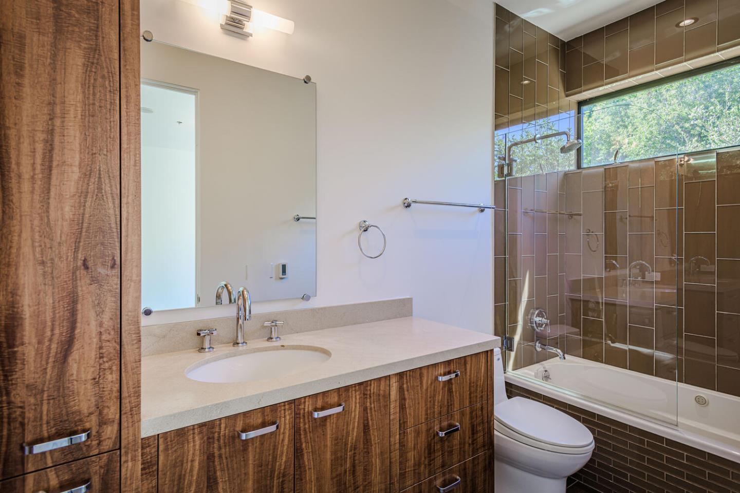 Detail Gallery Image 47 of 66 For 2510 Skyfarm Dr, Hillsborough,  CA 94010 - 5 Beds | 4/1 Baths