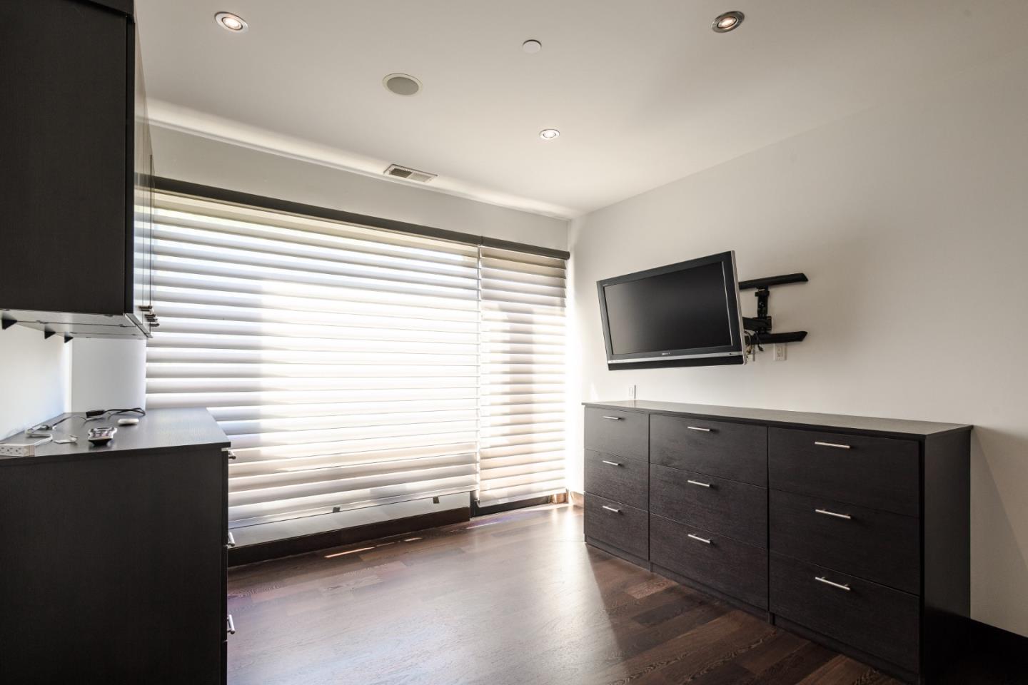 Detail Gallery Image 49 of 66 For 2510 Skyfarm Dr, Hillsborough,  CA 94010 - 5 Beds | 4/1 Baths