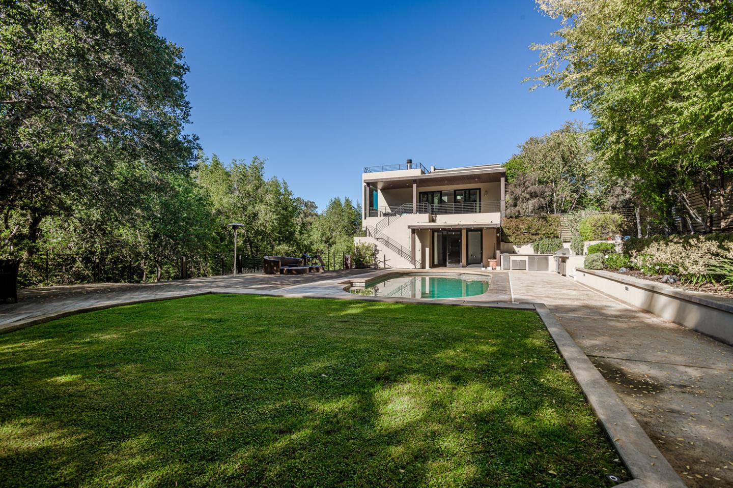 Detail Gallery Image 56 of 66 For 2510 Skyfarm Dr, Hillsborough,  CA 94010 - 5 Beds | 4/1 Baths