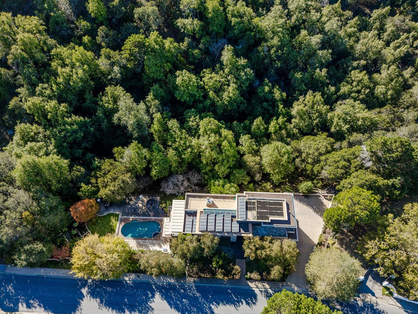 Detail Gallery Image 60 of 66 For 2510 Skyfarm Dr, Hillsborough,  CA 94010 - 5 Beds | 4/1 Baths