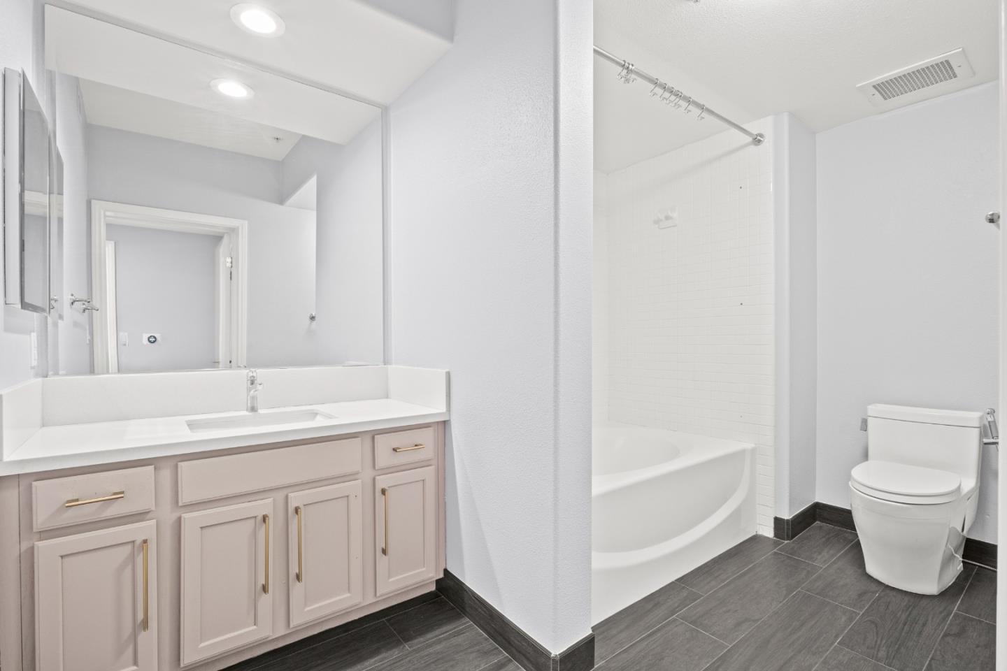 Detail Gallery Image 24 of 33 For 144 S 3rd St #320,  San Jose,  CA 95112 - 1 Beds | 1 Baths