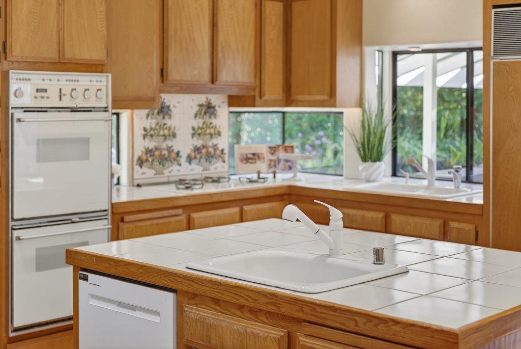 Detail Gallery Image 35 of 72 For 4051 Los Altos Dr, Pebble Beach,  CA 93953 - 3 Beds | 3/1 Baths