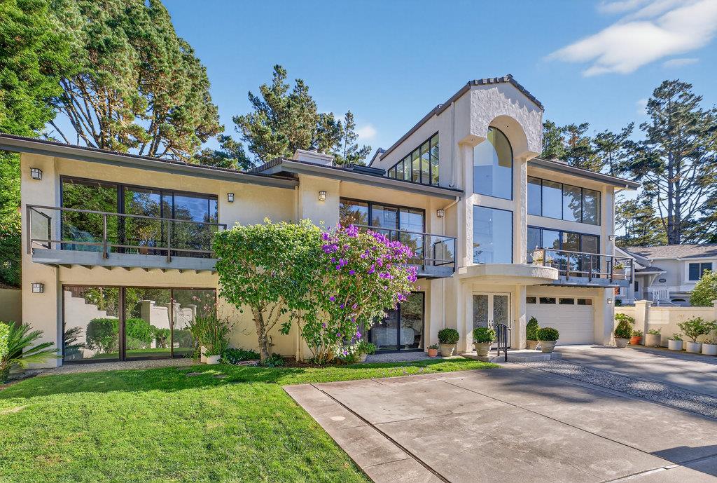 Detail Gallery Image 5 of 72 For 4051 Los Altos Dr, Pebble Beach,  CA 93953 - 3 Beds | 3/1 Baths