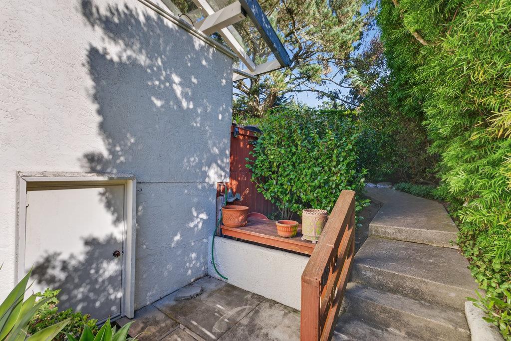 Detail Gallery Image 54 of 72 For 4051 Los Altos Dr, Pebble Beach,  CA 93953 - 3 Beds | 3/1 Baths