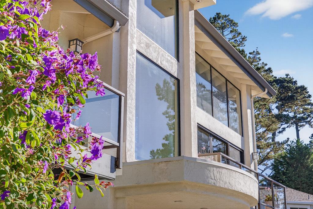 Detail Gallery Image 9 of 72 For 4051 Los Altos Dr, Pebble Beach,  CA 93953 - 3 Beds | 3/1 Baths