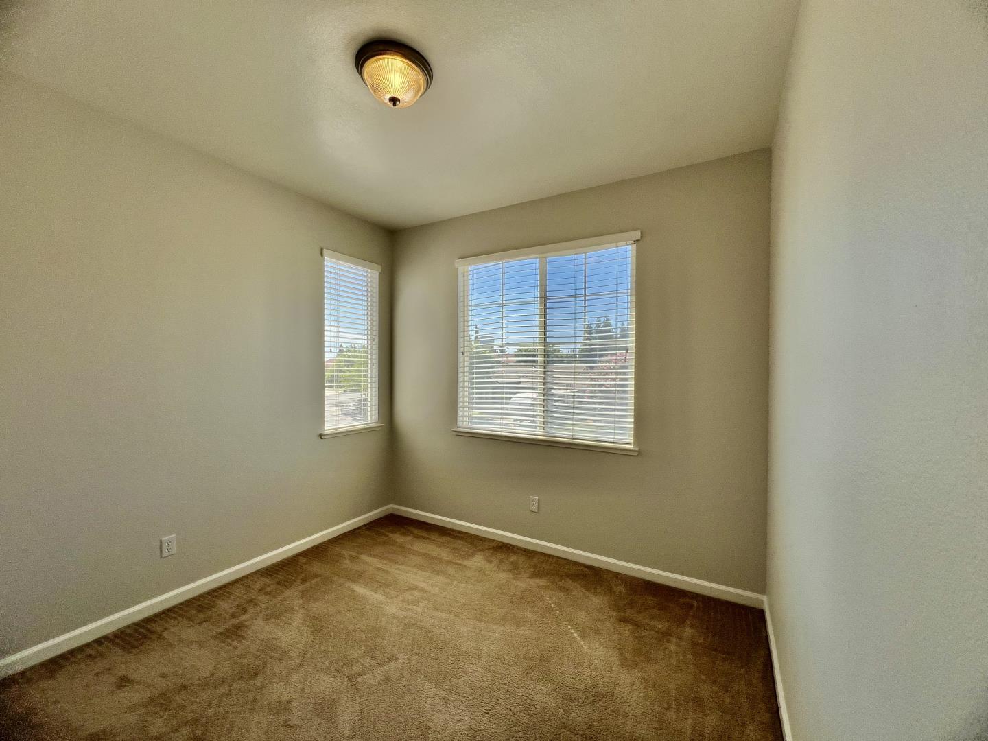 Detail Gallery Image 13 of 32 For 2364 River Rock Dr, Merced,  CA 95340 - 4 Beds | 3 Baths