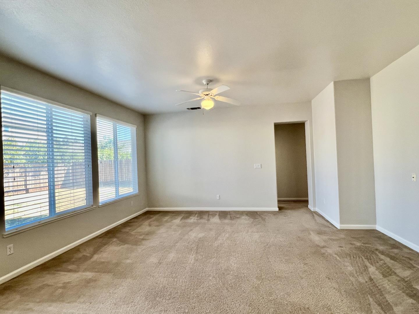 Detail Gallery Image 6 of 32 For 2364 River Rock Dr, Merced,  CA 95340 - 4 Beds | 3 Baths