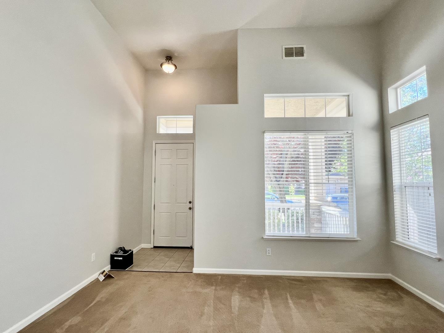 Detail Gallery Image 8 of 32 For 2364 River Rock Dr, Merced,  CA 95340 - 4 Beds | 3 Baths