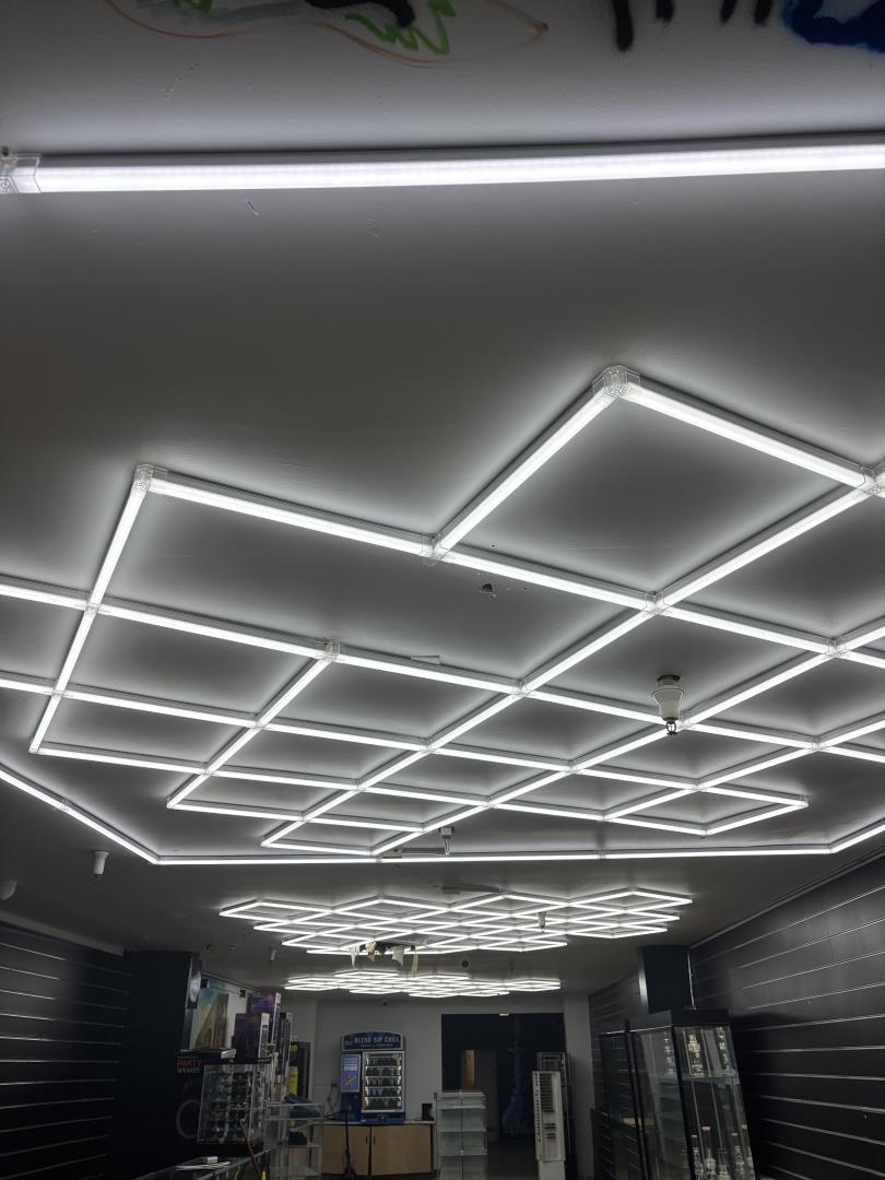 Detail Gallery Image 2 of 9 For 556 Broadway, San Francisco,  CA 94133 - – Beds | – Baths