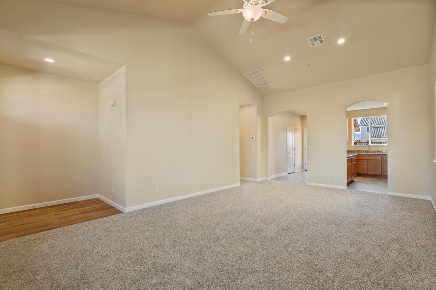 Detail Gallery Image 10 of 35 For 779 Aurora Way, King City,  CA 93930 - 4 Beds | 2 Baths