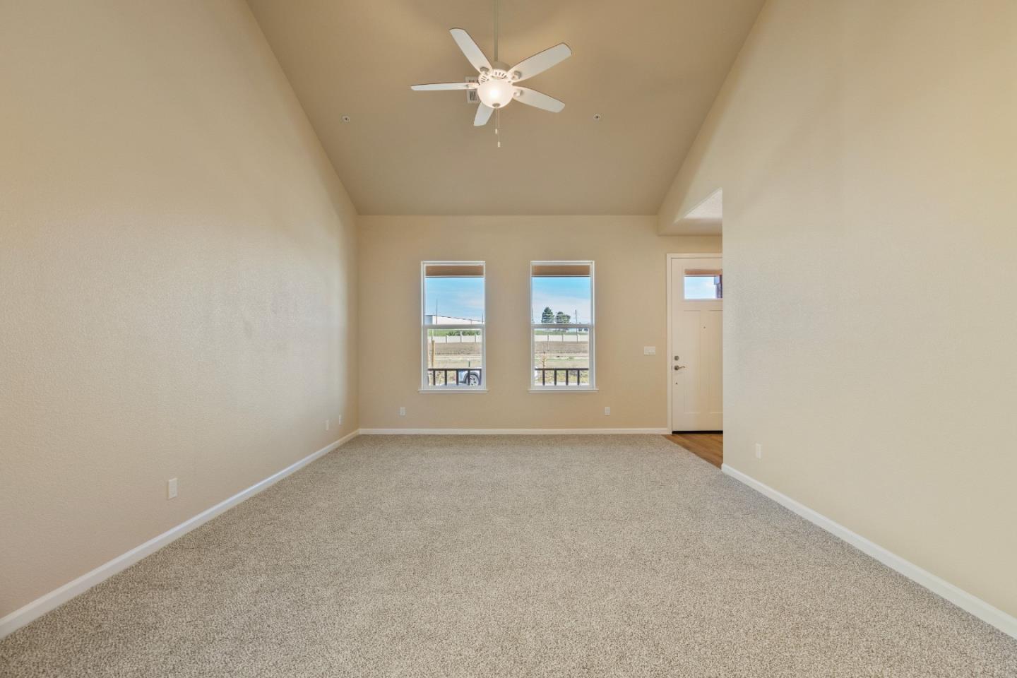 Detail Gallery Image 11 of 35 For 779 Aurora Way, King City,  CA 93930 - 4 Beds | 2 Baths