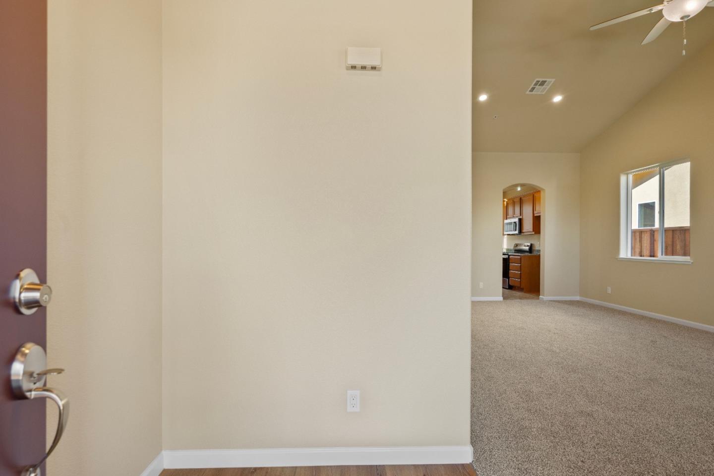 Detail Gallery Image 8 of 35 For 779 Aurora Way, King City,  CA 93930 - 4 Beds | 2 Baths