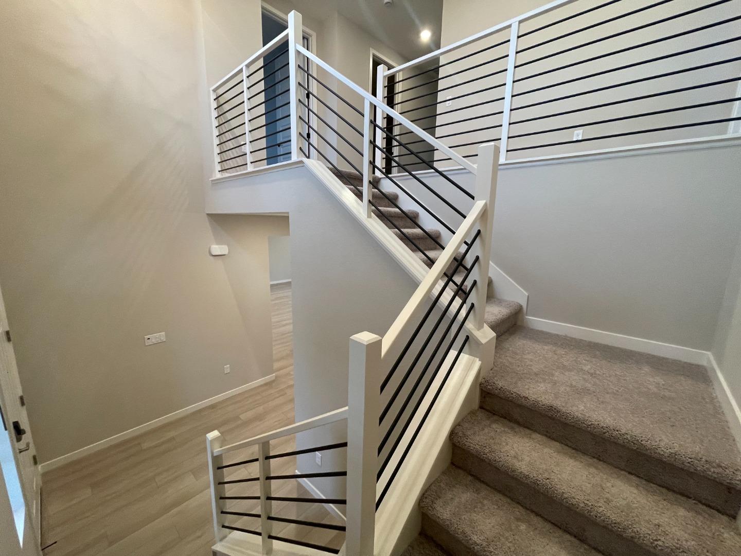 Detail Gallery Image 5 of 6 For 2513 Lake Club Dr, Fairfield,  CA 94533 - 4 Beds | 3/1 Baths