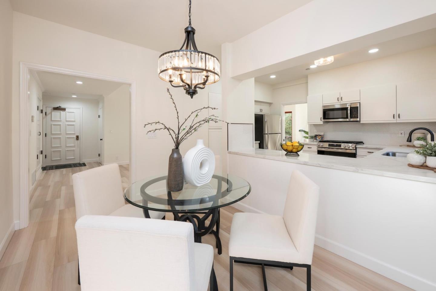 Detail Gallery Image 19 of 47 For 10 9th Ave #206,  San Mateo,  CA 94401 - 2 Beds | 2 Baths