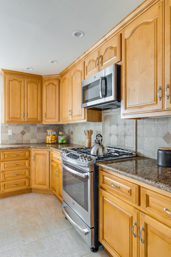 Detail Gallery Image 16 of 67 For 2283 Lemoyne Way, Campbell,  CA 95008 - 4 Beds | 2/1 Baths