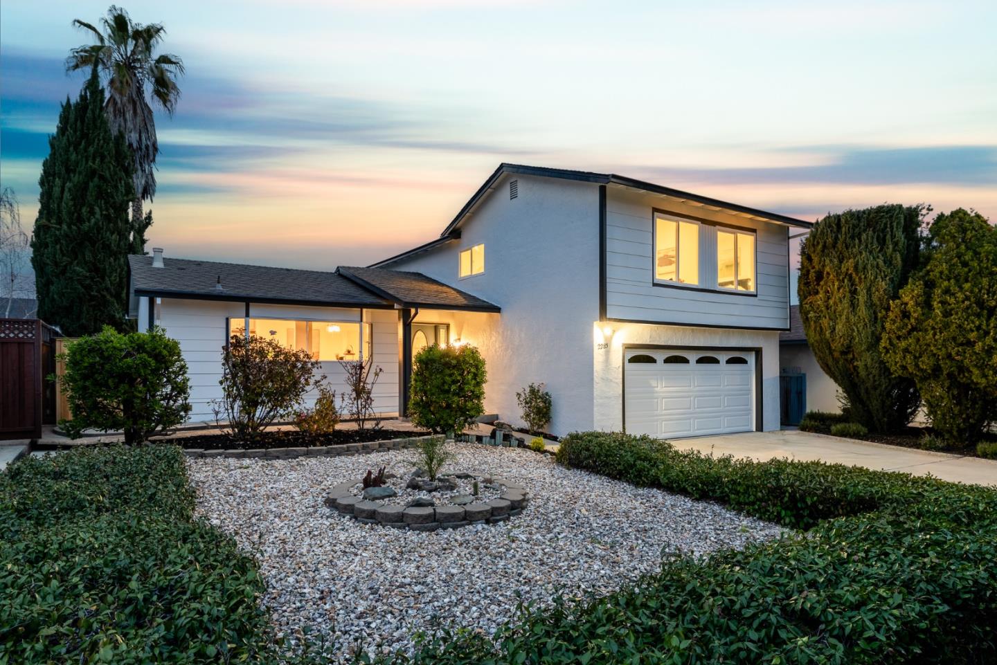 Detail Gallery Image 2 of 67 For 2283 Lemoyne Way, Campbell,  CA 95008 - 4 Beds | 2/1 Baths