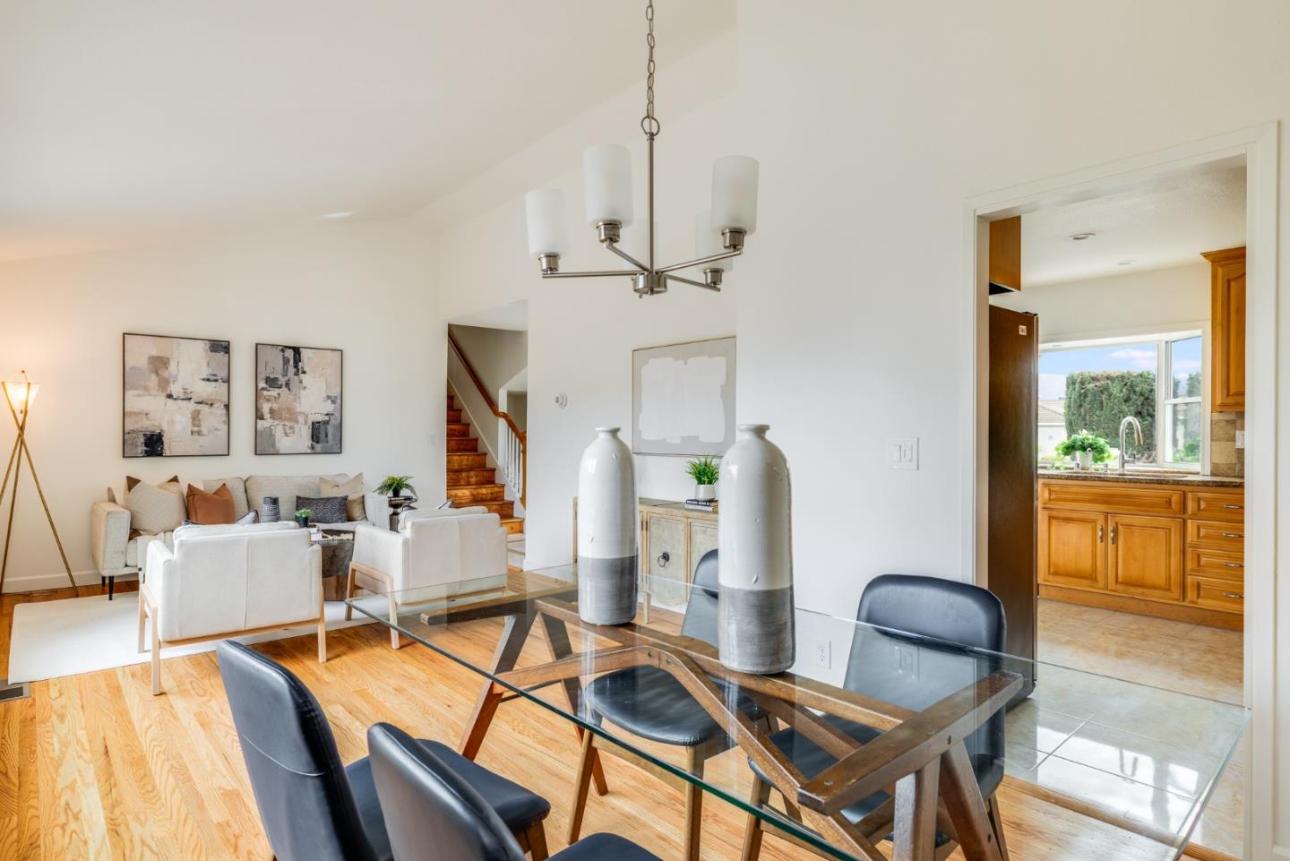 Detail Gallery Image 8 of 67 For 2283 Lemoyne Way, Campbell,  CA 95008 - 4 Beds | 2/1 Baths