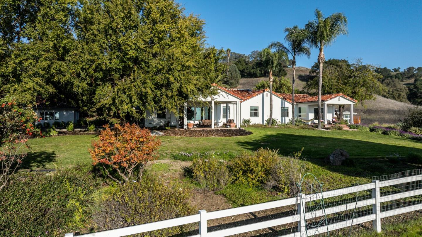 Detail Gallery Image 11 of 142 For 2310 Diana Ave, Morgan Hill,  CA 95037 - 4 Beds | 2 Baths