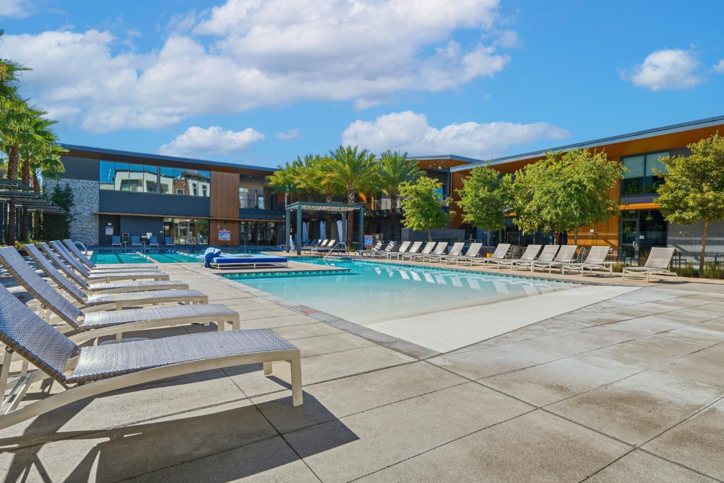 Detail Gallery Image 18 of 35 For 5406 Saffron Way, Dublin,  CA 94568 - 3 Beds | 3 Baths