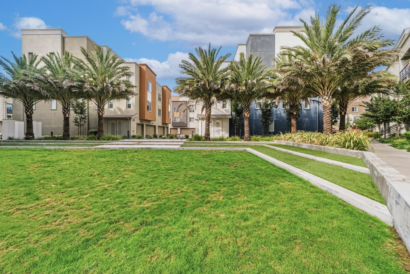 Detail Gallery Image 31 of 35 For 5406 Saffron Way, Dublin,  CA 94568 - 3 Beds | 3 Baths