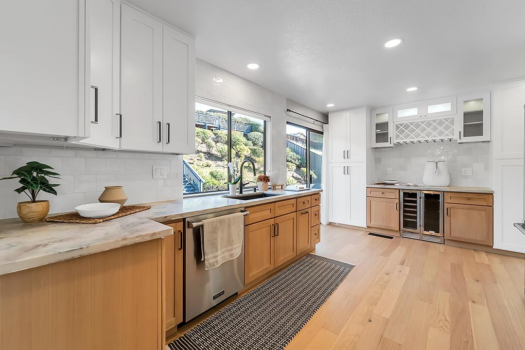 Detail Gallery Image 14 of 48 For 2984 Springbrook Ct, San Jose,  CA 95148 - 4 Beds | 2/1 Baths