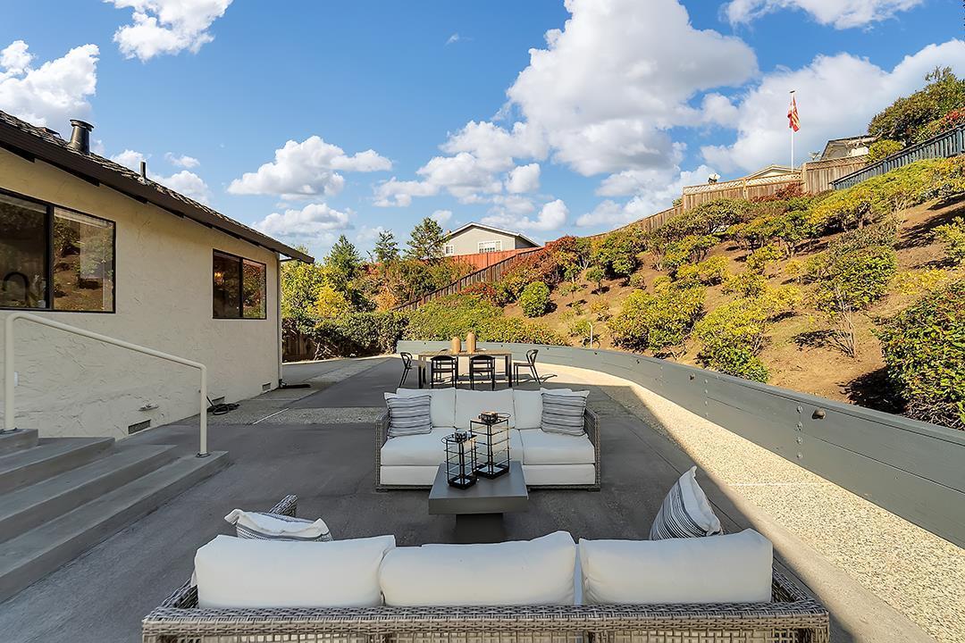 Detail Gallery Image 31 of 48 For 2984 Springbrook Ct, San Jose,  CA 95148 - 4 Beds | 2/1 Baths