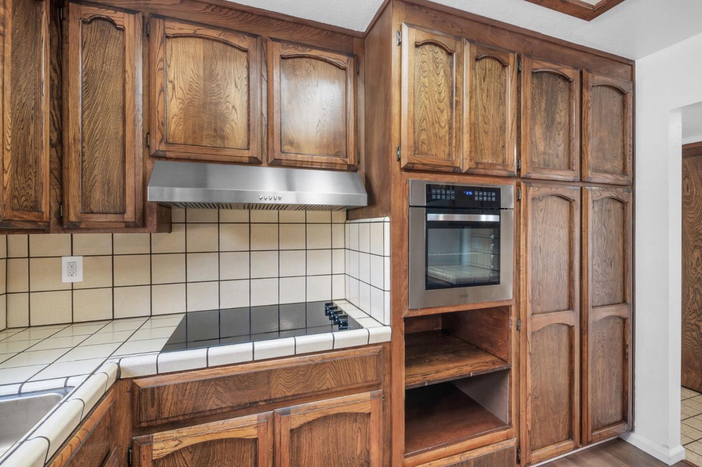 Detail Gallery Image 12 of 58 For 2800 Dryden Ave, Gilroy,  CA 95020 - 4 Beds | 2/1 Baths